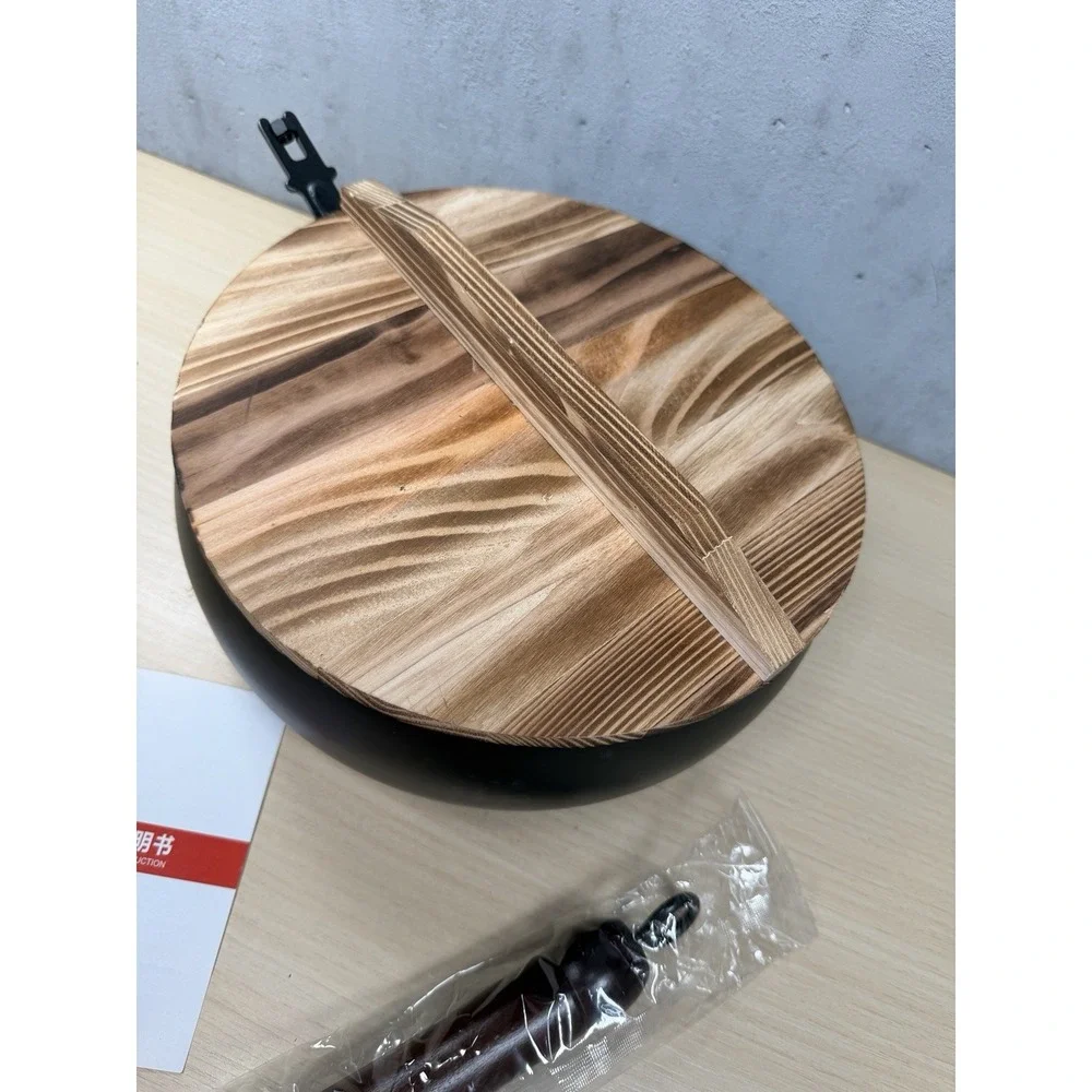 Japanese Iron Pan with Wooden Lid,Hand-Forged Non-Stick Pan